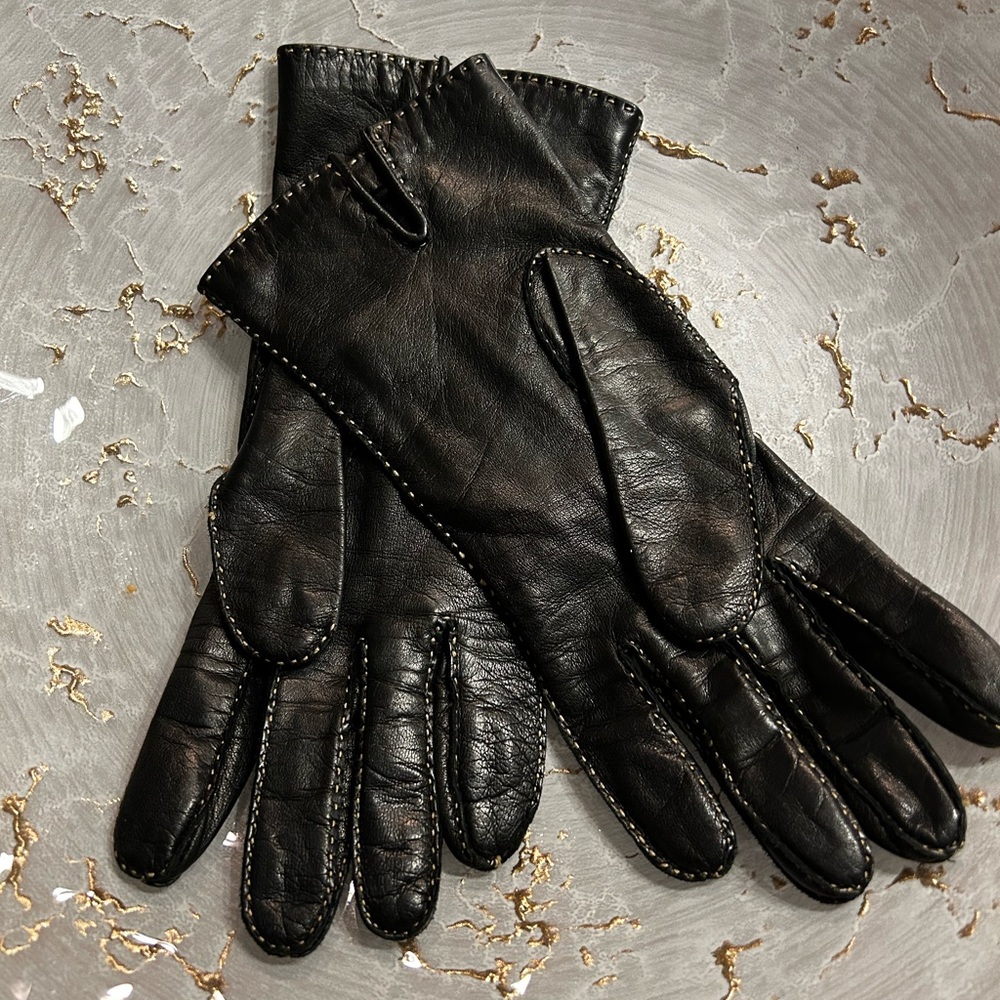 Coach Black Leather Gloves. - Picture 2 of 6